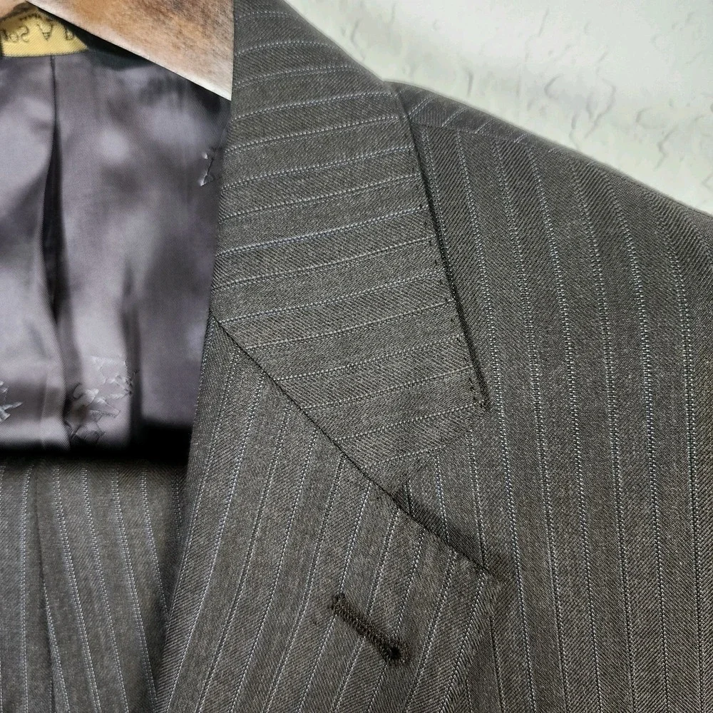 Jos A Bank Signature Gold Wool Business Suit Mens 44L x 39 Gray Pinstripe Career